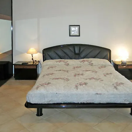 Holiday home - Tta100 By Interhome *
