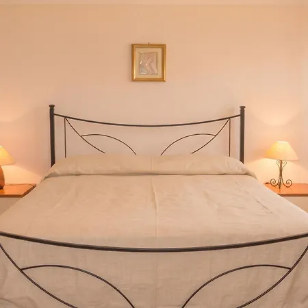 Vakantiehuis Lia By Interhome La Caletta